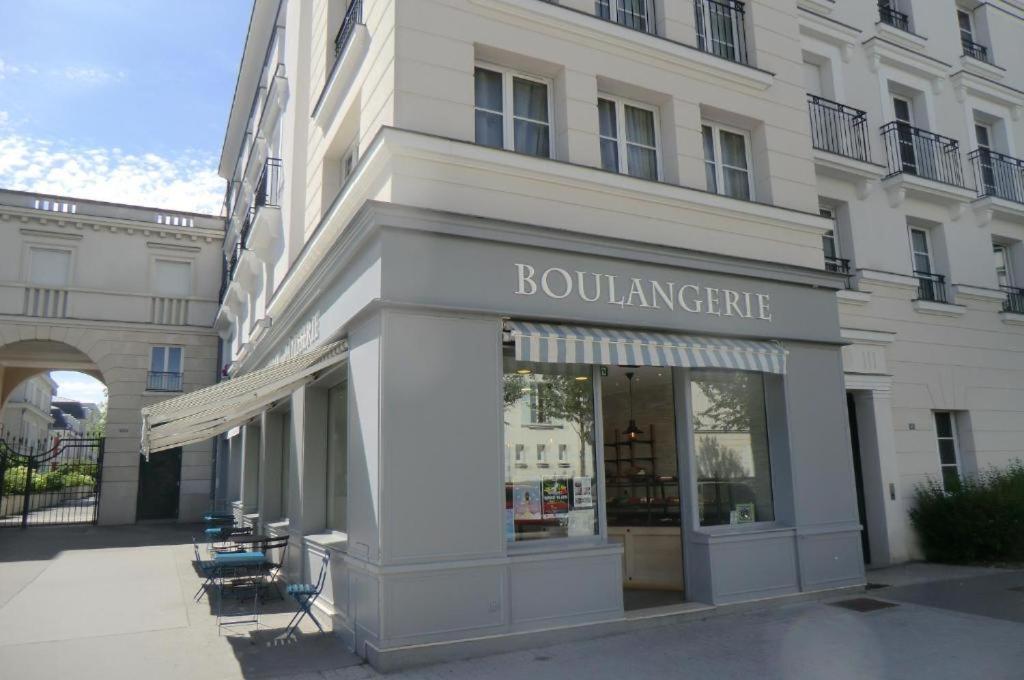 Le Regence, Terrasse,